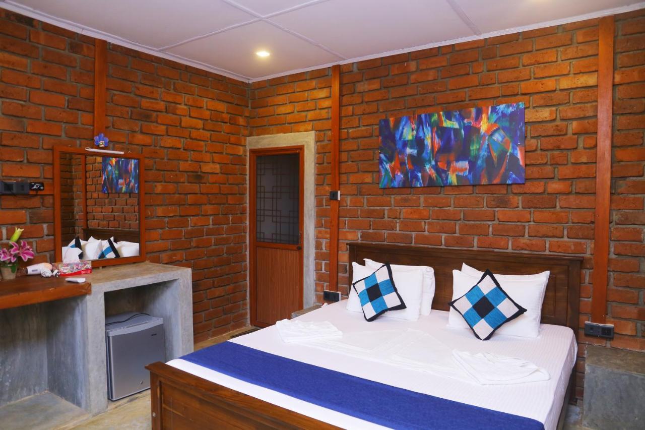 Hotel Click Hiriketiya Dikwella Exteriér fotografie